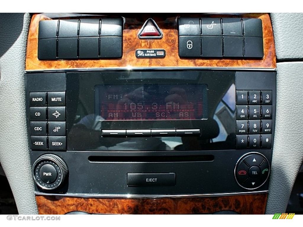 2007 Mercedes-Benz CLK 350 Coupe Audio System Photos