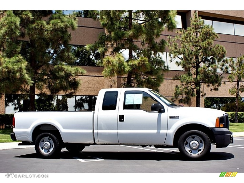 Oxford White 2006 Ford F250 Super Duty XL SuperCab Exterior Photo #66617897