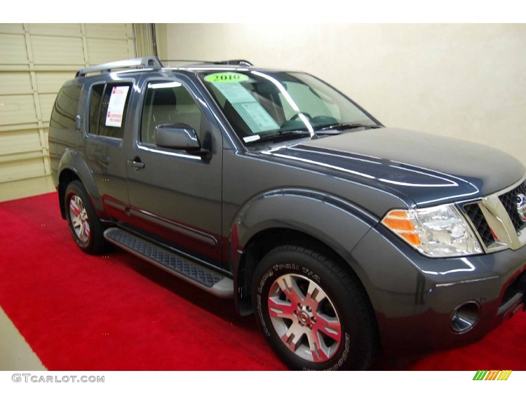 Dark Slate Metallic Nissan Pathfinder