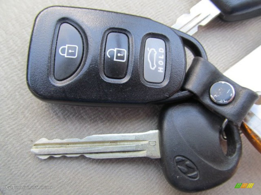 2009 Elantra GLS Sedan - Captiva White / Beige photo #17