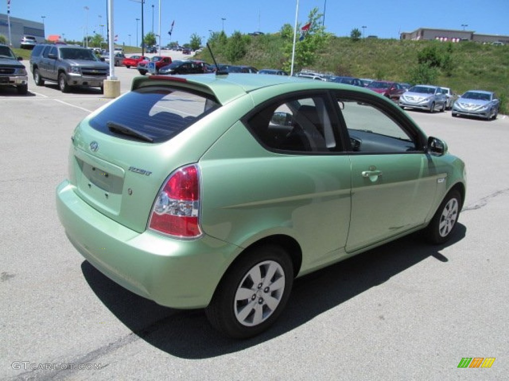 2011 Accent GL 3 Door - Apple Green Metallic / Black photo #8