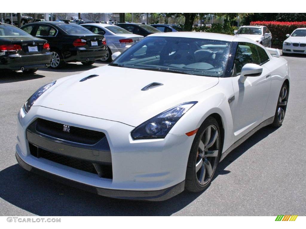 2009 GT-R Premium - Ivory White / Gray photo #3
