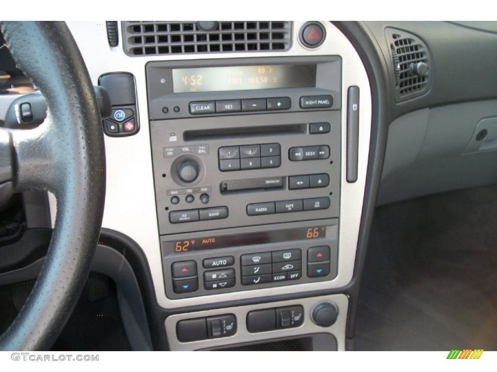 2004 Saab 9-5 Aero Sedan Controls Photo #66622793