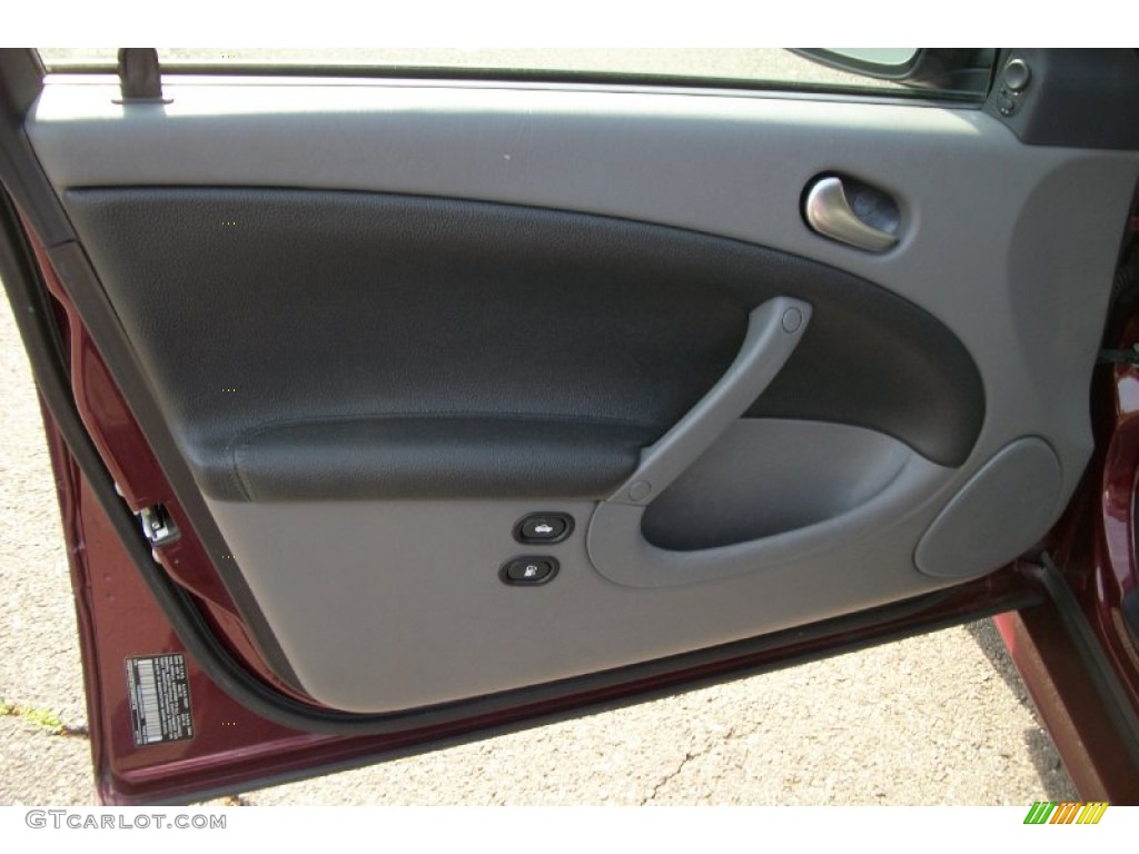 2004 Saab 9-5 Aero Sedan Obsidian Black Door Panel Photo #66622820
