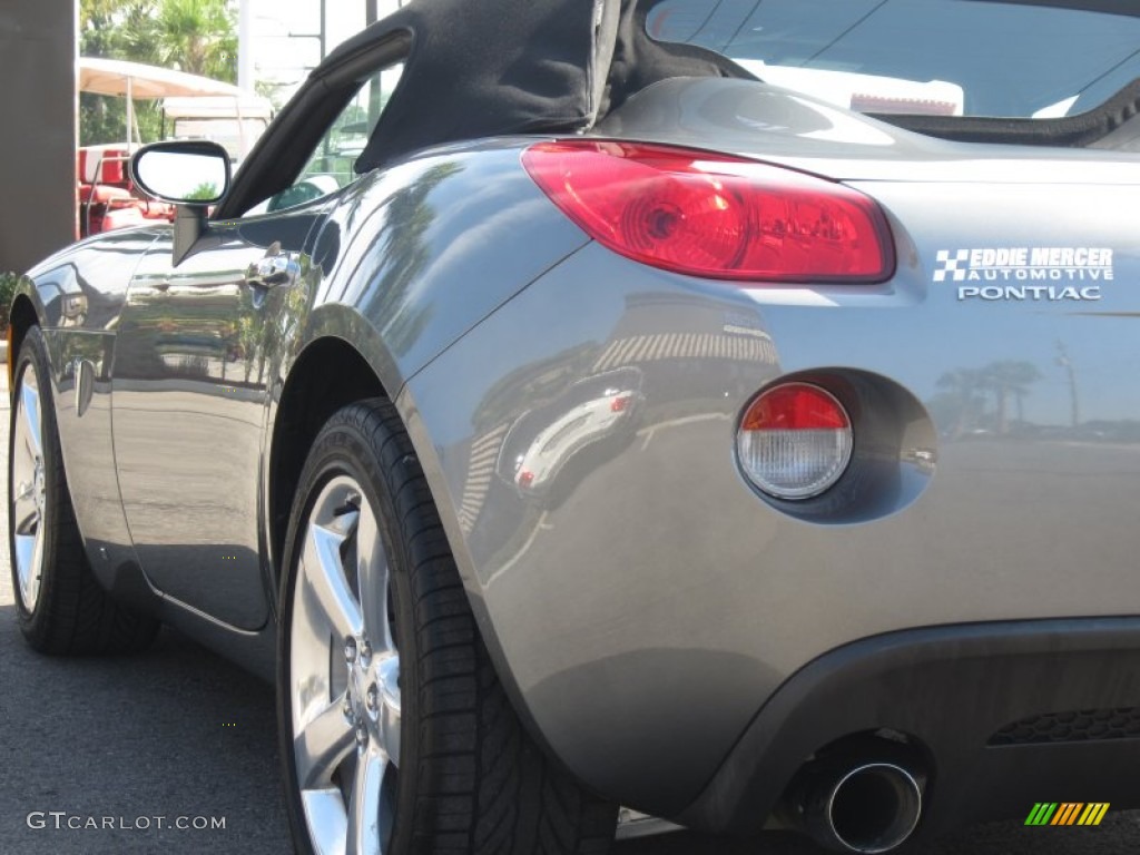 2007 Solstice GXP Roadster - Sly Gray / Ebony photo #18