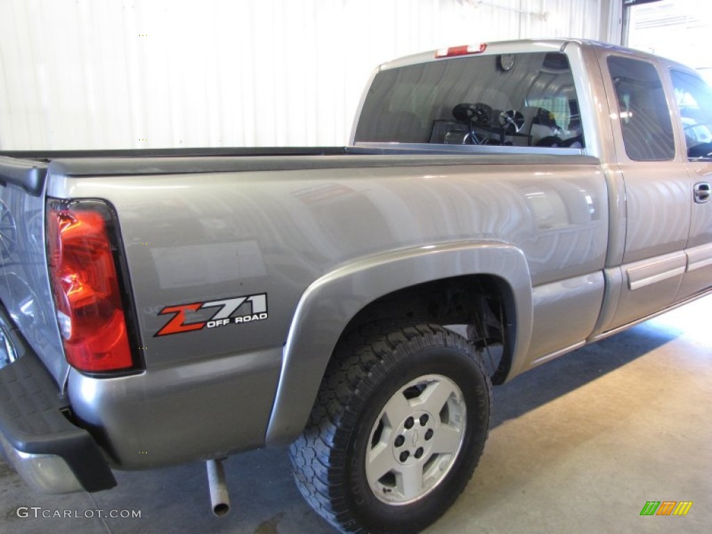 2007 Silverado 1500 Classic Z71 Extended Cab 4x4 - Graystone Metallic / Ebony Black photo #3