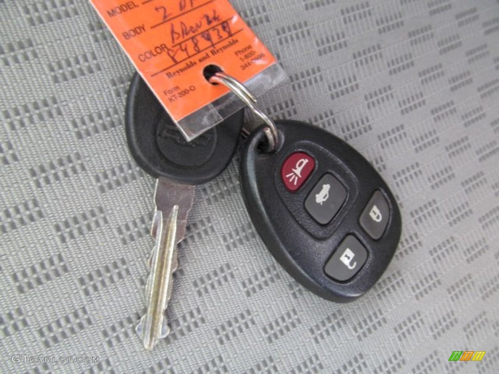 2006 Chevrolet Cobalt LT Coupe Keys Photos