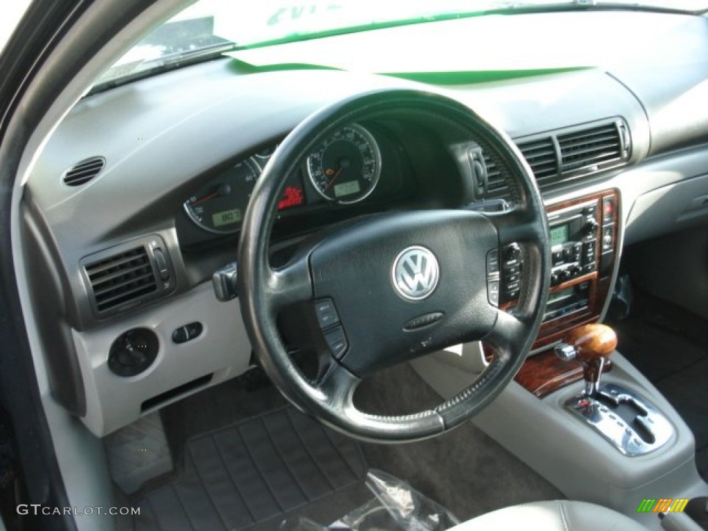 2003 Passat GLX 4Motion Sedan - Blue Anthracite Pearl / Black photo #13