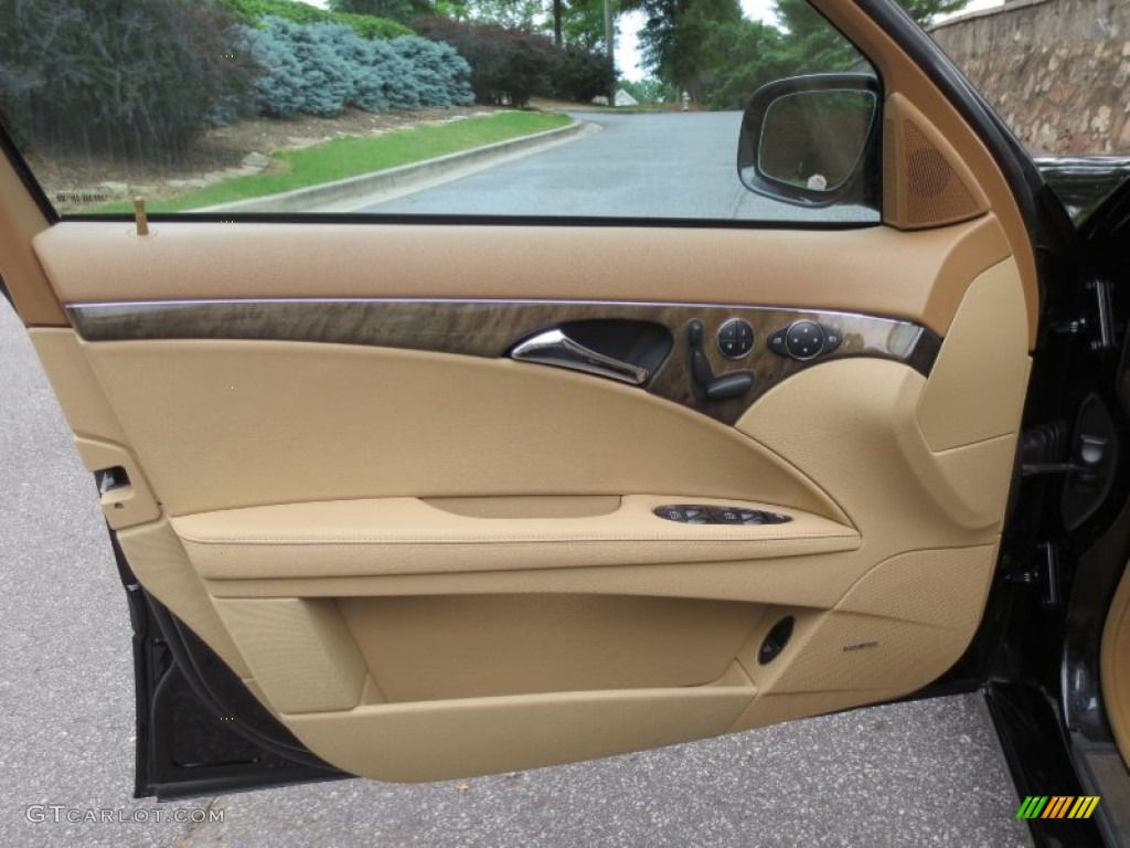 2009 Mercedes-Benz E 350 Sedan Cashmere Door Panel Photo #66627494