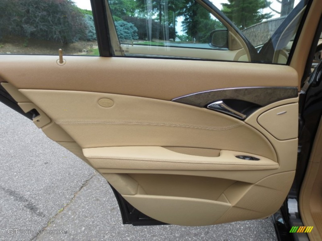 2009 Mercedes-Benz E 350 Sedan Cashmere Door Panel Photo #66627497