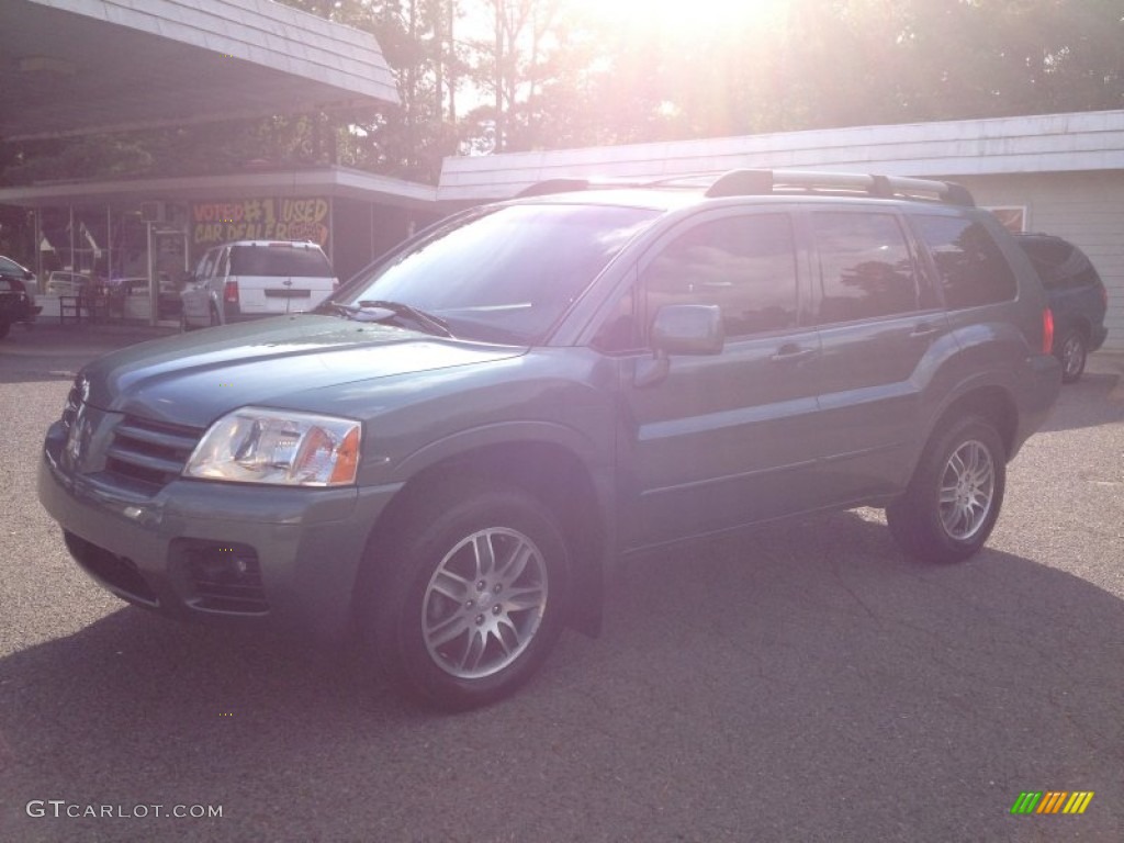 2005 Endeavor Limited AWD - Machine Green Metallic / Sand Blast Beige photo #7