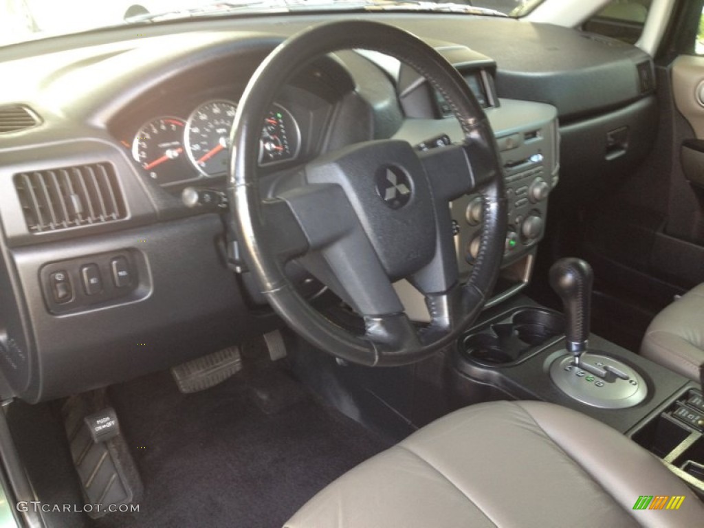 2005 Endeavor Limited AWD - Machine Green Metallic / Sand Blast Beige photo #10