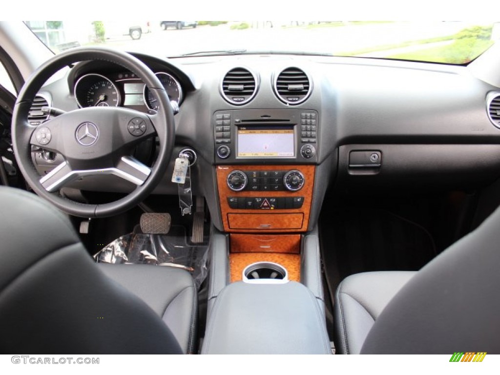 2009 Mercedes-Benz ML 350 4Matic Black Dashboard Photo #66635906
