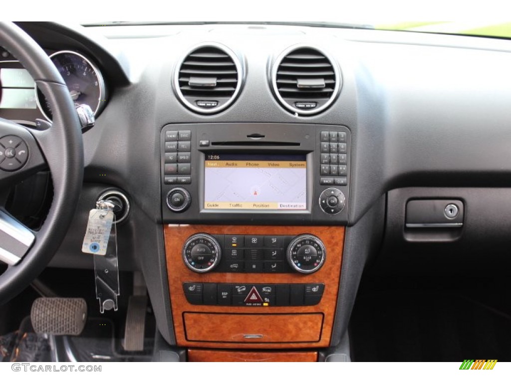 2009 Mercedes-Benz ML 350 4Matic Controls Photo #66635945