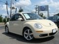 Harvest Moon Beige 2006 Volkswagen New Beetle 2.5 Coupe Exterior