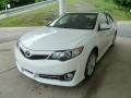 Super White - Camry SE Photo No. 5
