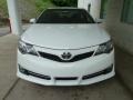 Super White - Camry SE Photo No. 6