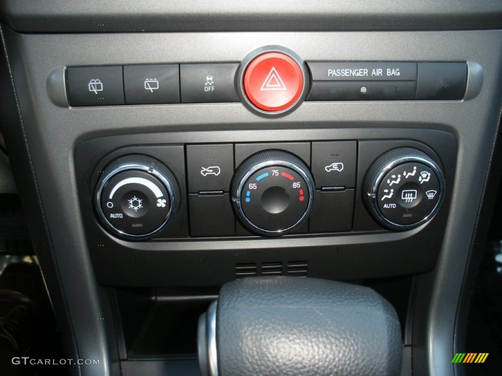 2012 Chevrolet Captiva Sport LS Controls Photo #66640145