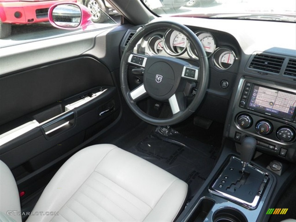 2010 Challenger R/T Classic Furious Fuchsia Edition - Furious Fuchsia / Pearl White Leather photo #33