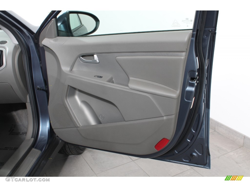 2011 Kia Sportage LX Alpine Gray Door Panel Photo #66642677