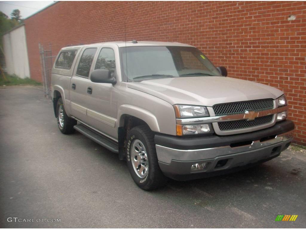2005 Silverado 1500 LS Crew Cab 4x4 - Sandstone Metallic / Medium Gray photo #2