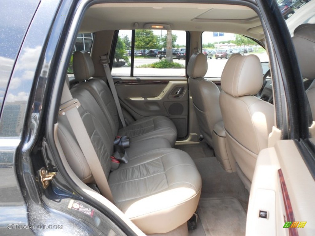 Taupe Interior 2004 Jeep Grand Cherokee Limited Photo #66646856
