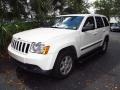 Stone White - Grand Cherokee Laredo Photo No. 4