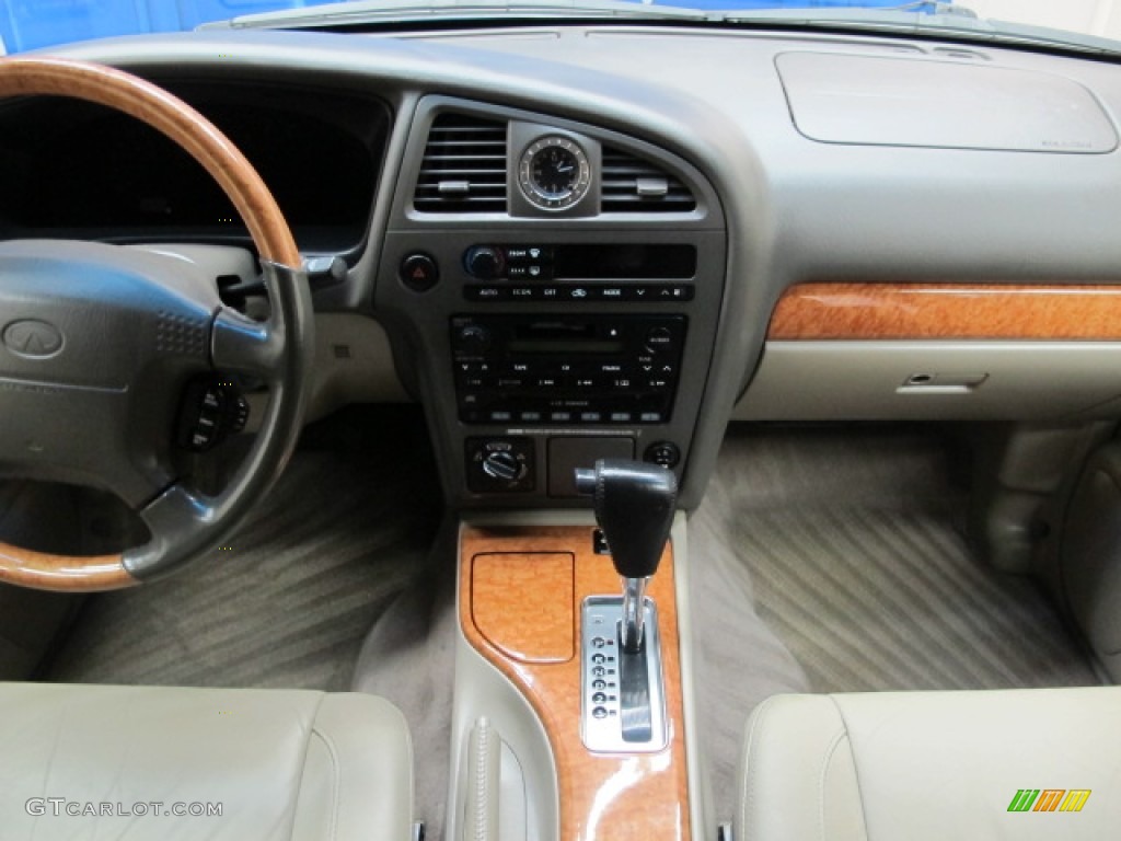 2001 QX4 4x4 - Black Obsidian / Stone Beige photo #26