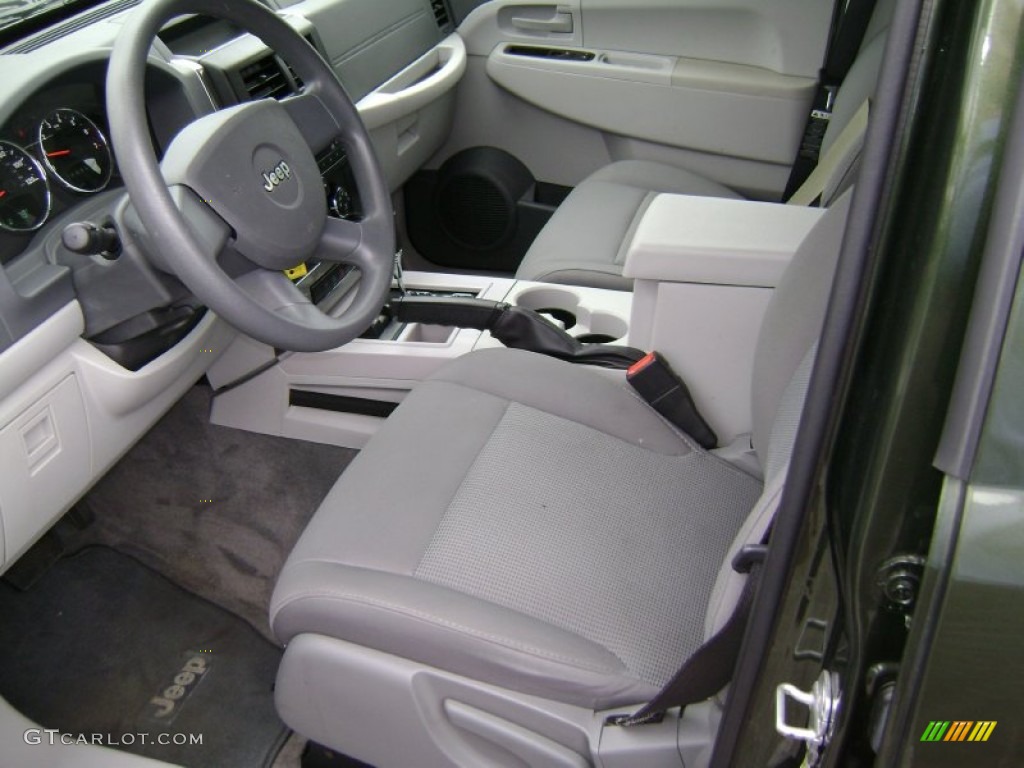 2008 Liberty Sport 4x4 - Jeep Green Metallic / Pastel Slate Gray photo #10