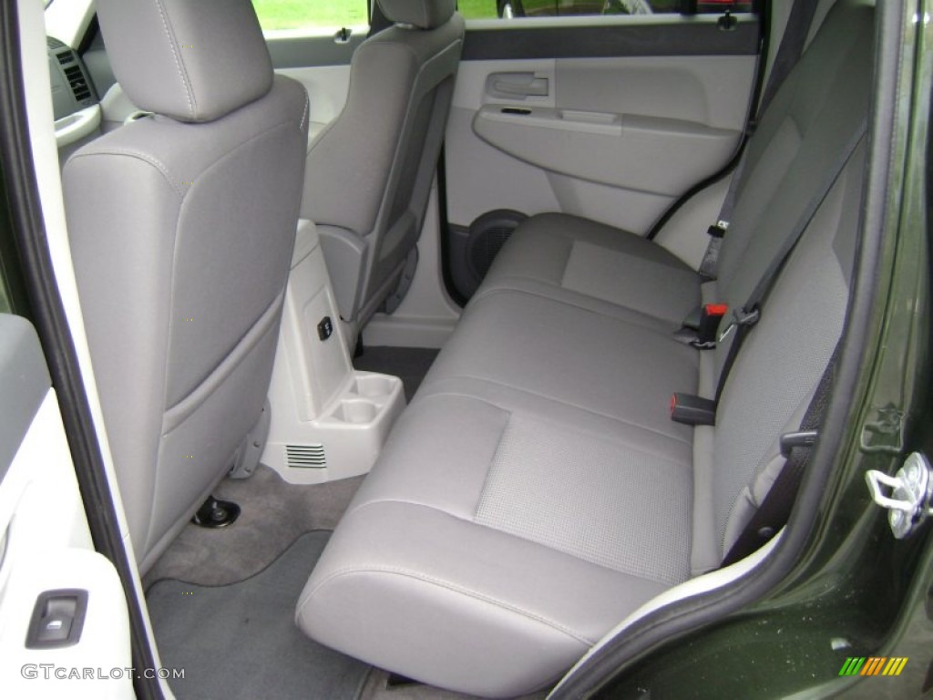 2008 Liberty Sport 4x4 - Jeep Green Metallic / Pastel Slate Gray photo #11