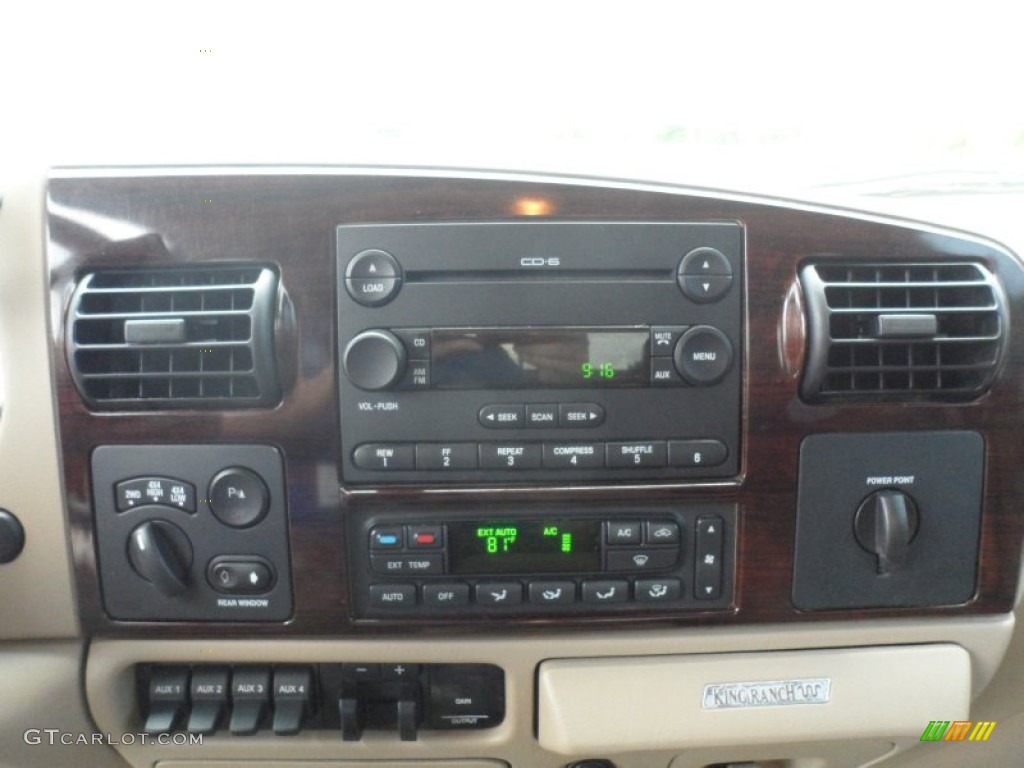 2005 Ford F250 Super Duty King Ranch Crew Cab 4x4 Controls Photo #66652702