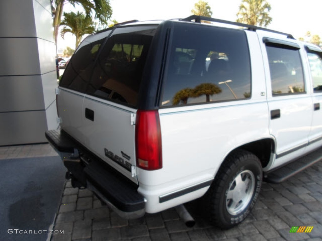 1998 Tahoe LS - Summit White / Gray photo #21