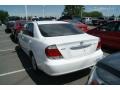 Super White - Camry LE Photo No. 3