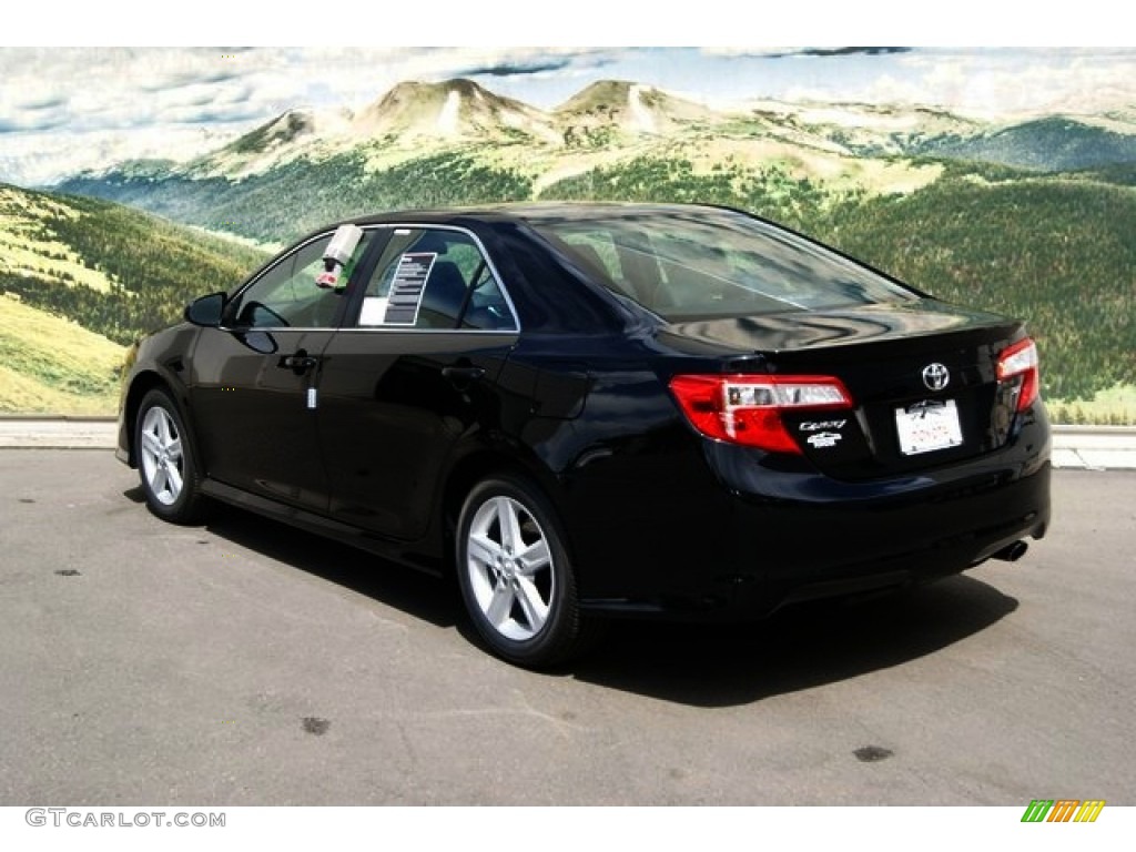 2012 Camry SE - Attitude Black Metallic / Black photo #3