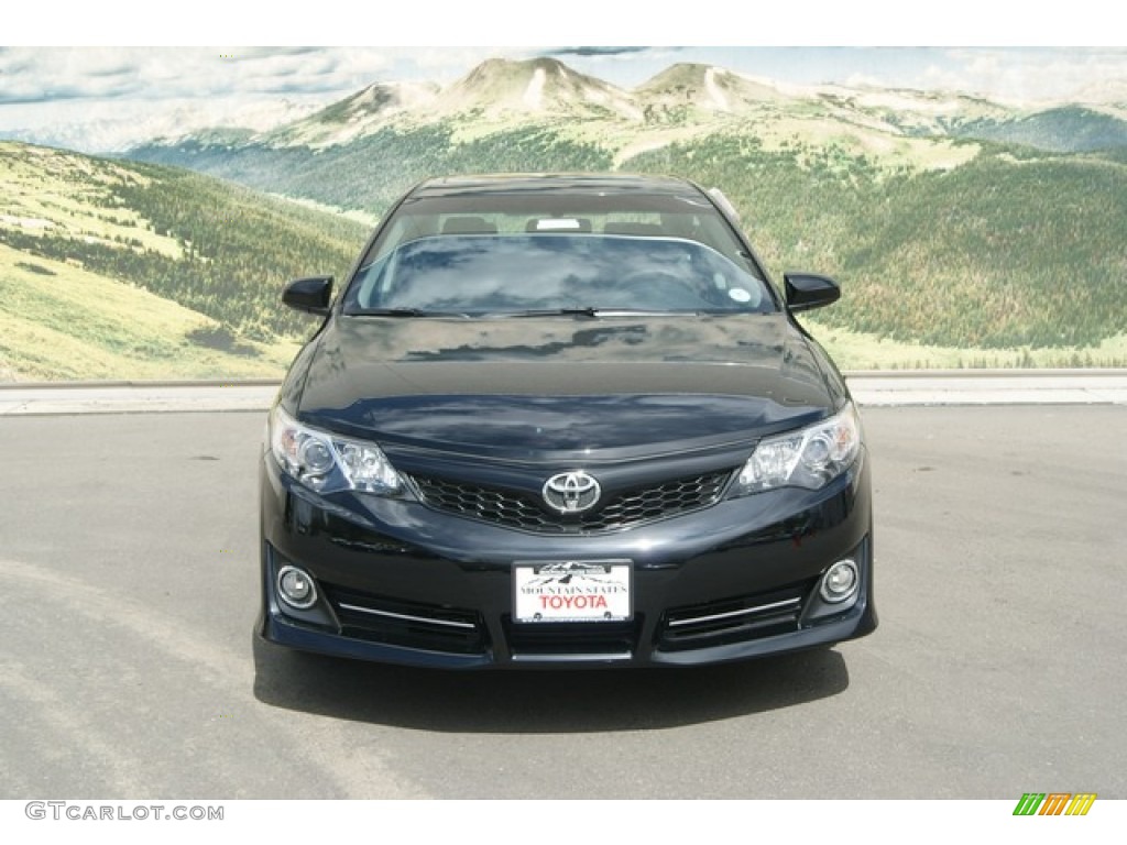 2012 Camry SE - Attitude Black Metallic / Black photo #4