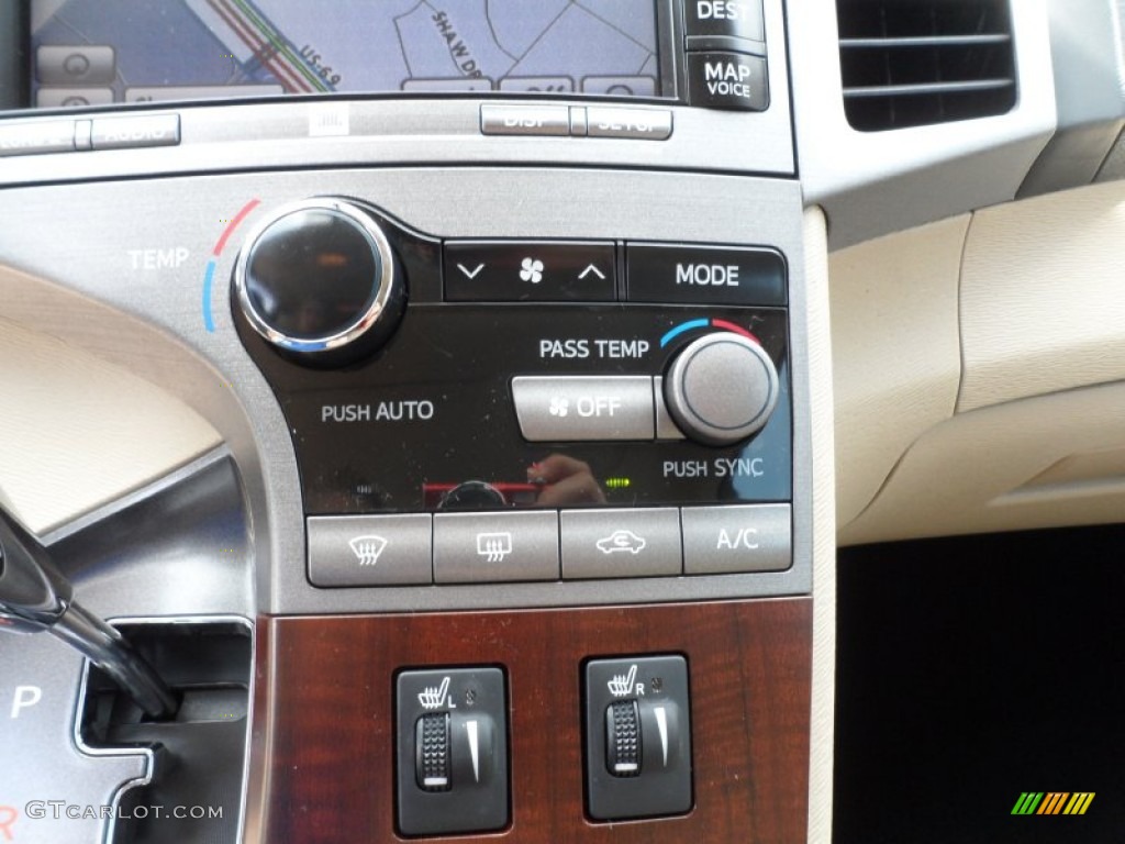 2012 Toyota Venza Limited Controls Photo #66656336