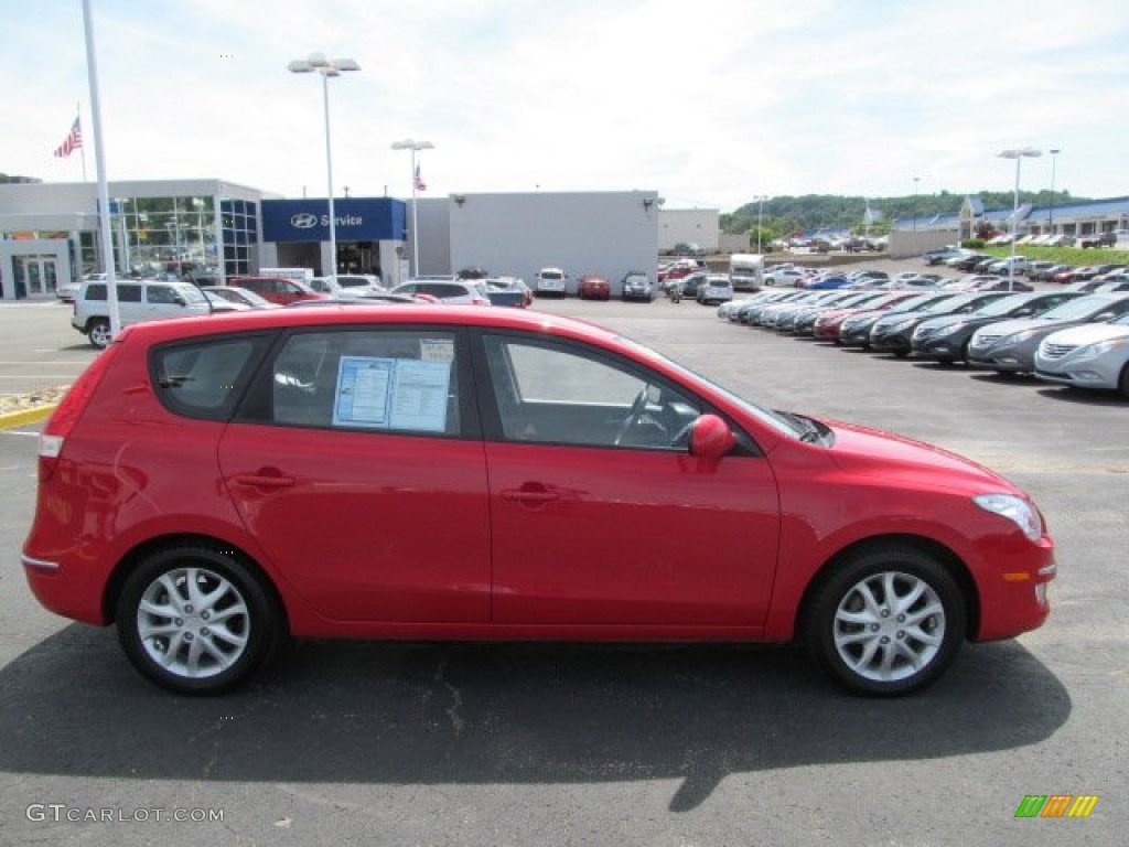 2009 Elantra Touring - Chilipepper Red / Black photo #2