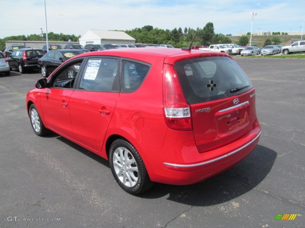 2009 Elantra Touring - Chilipepper Red / Black photo #7