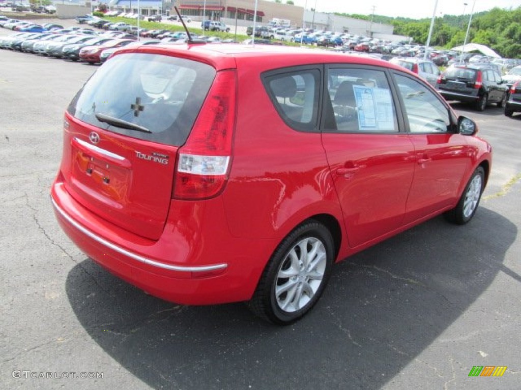 2009 Elantra Touring - Chilipepper Red / Black photo #9