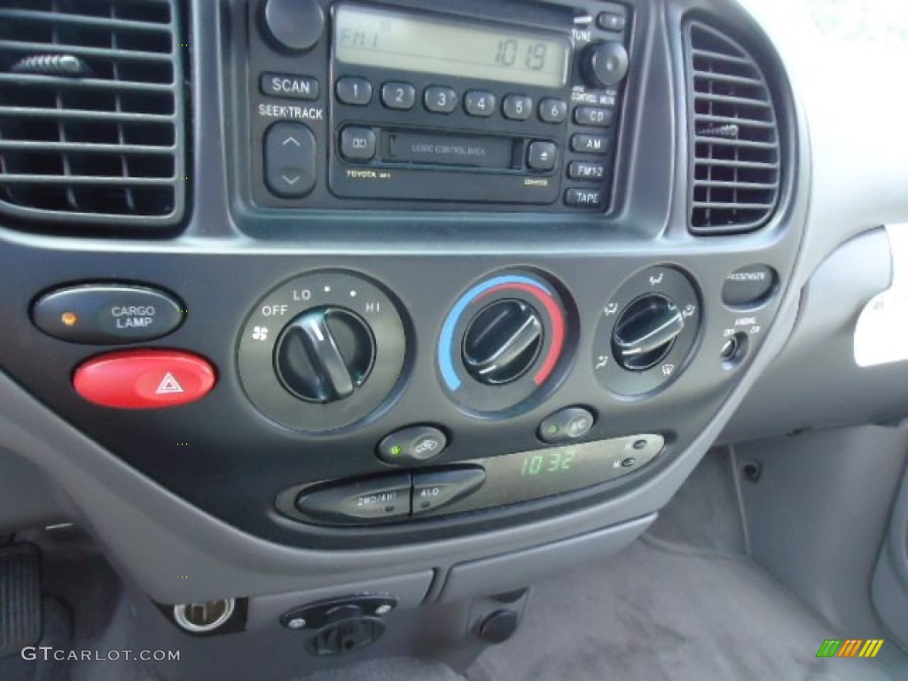 2000 Toyota Tundra SR5 Extended Cab 4x4 Controls Photos