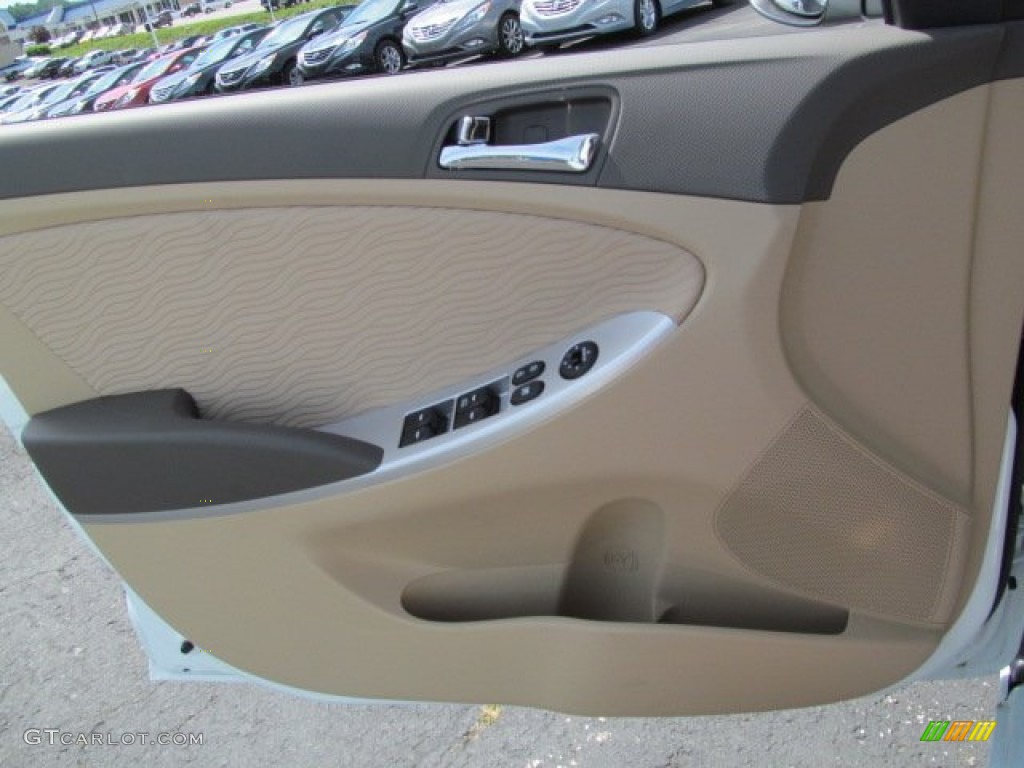 2013 Hyundai Accent GLS 4 Door Beige Door Panel Photo #66659045