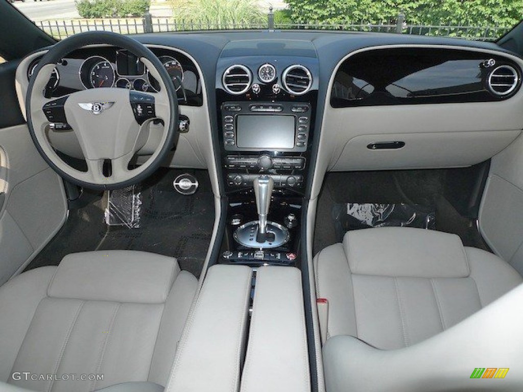 2010 Bentley Continental GTC Standard Continental GTC Model Dashboard Photos