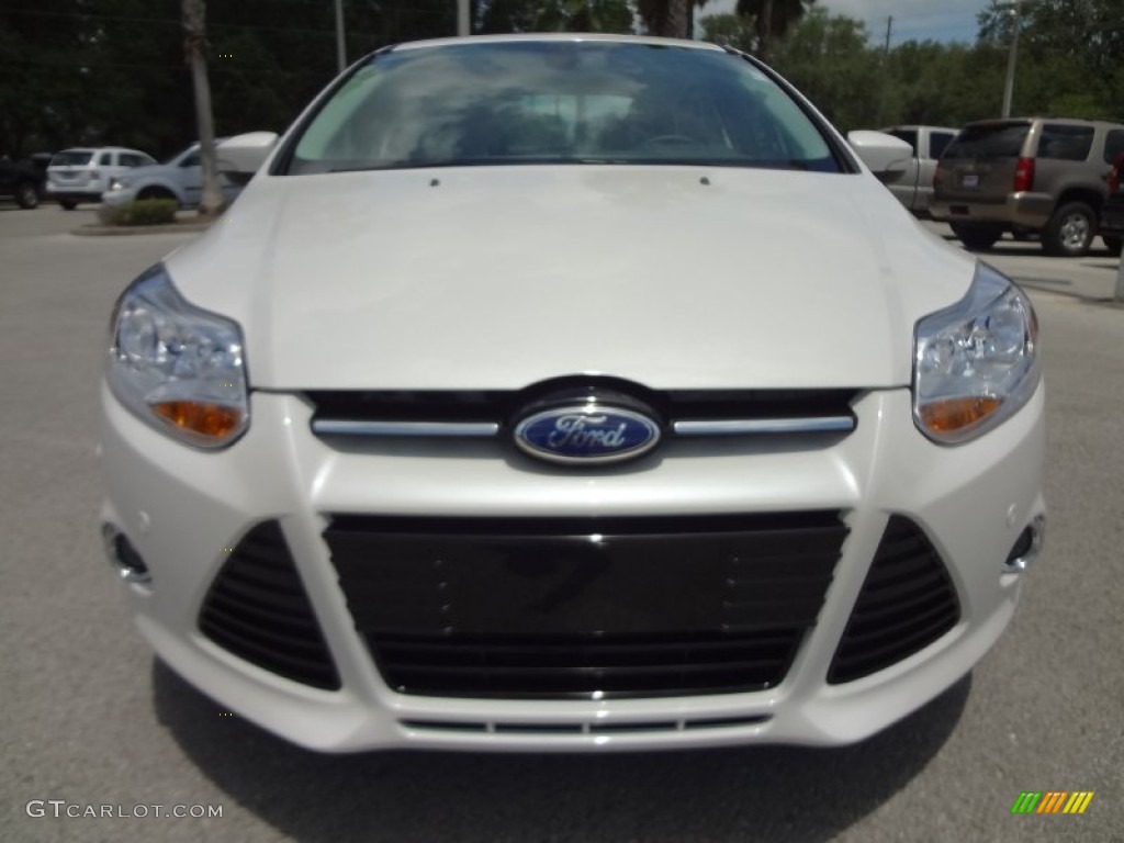 2012 Focus SEL Sedan - White Platinum Tricoat Metallic / Charcoal Black Leather photo #13