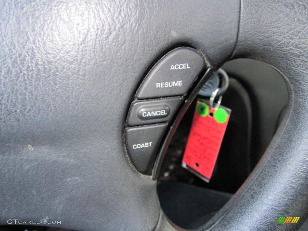 2004 Intrepid SE - Graphite Metallic / Dark Slate Gray photo #29