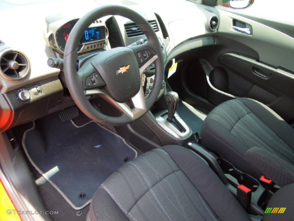 Jet Black/Dark Titanium Interior 2012 Chevrolet Sonic LT Hatch Photo #66670100