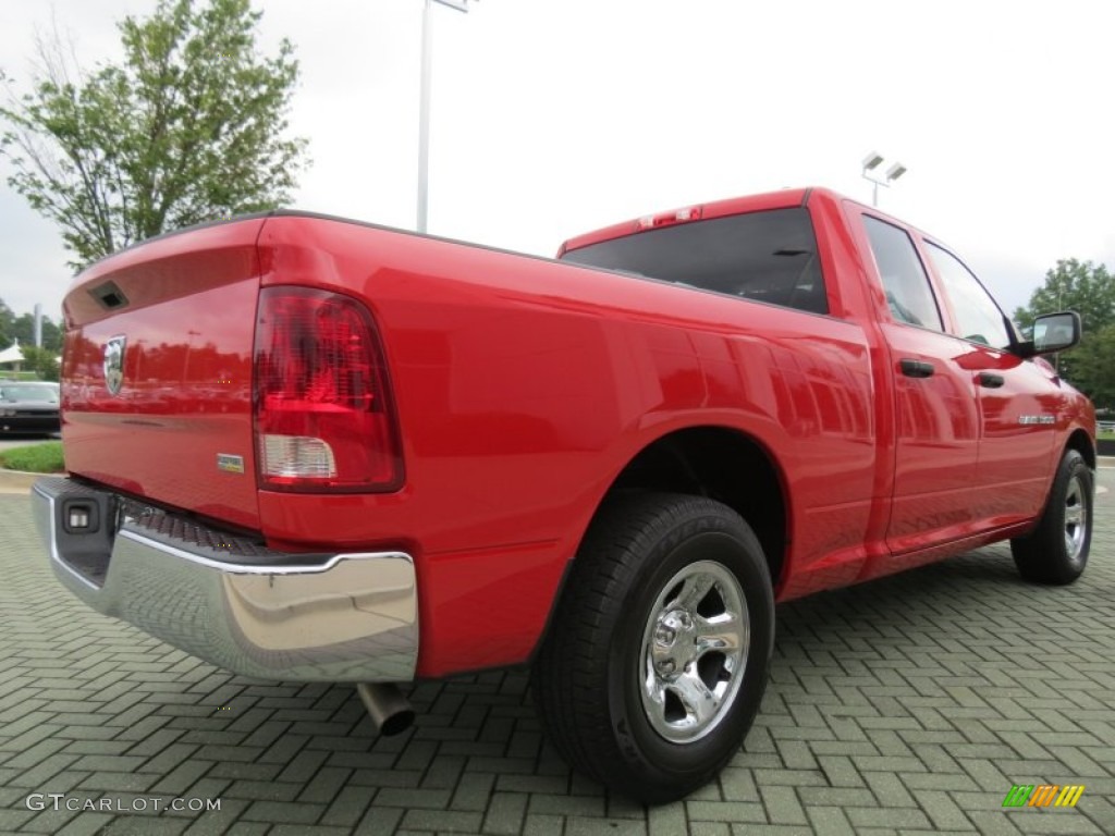 2011 Ram 1500 ST Quad Cab - Flame Red / Dark Slate Gray/Medium Graystone photo #5