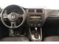 Black - Jetta SE Sedan Photo No. 13