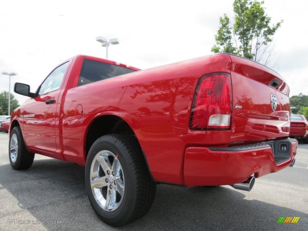 2012 Ram 1500 Express Regular Cab - Flame Red / Dark Slate Gray/Medium Graystone photo #2