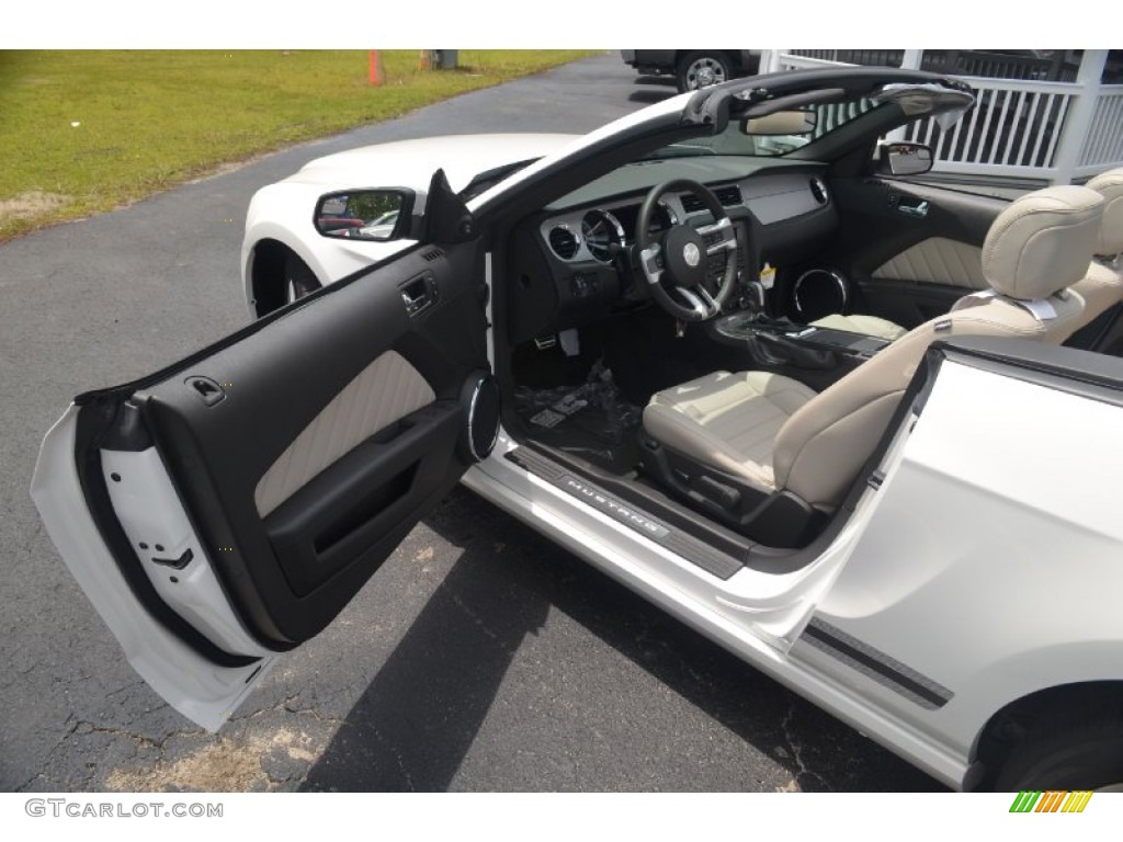 2013 Mustang V6 Premium Convertible - Performance White / Stone photo #16