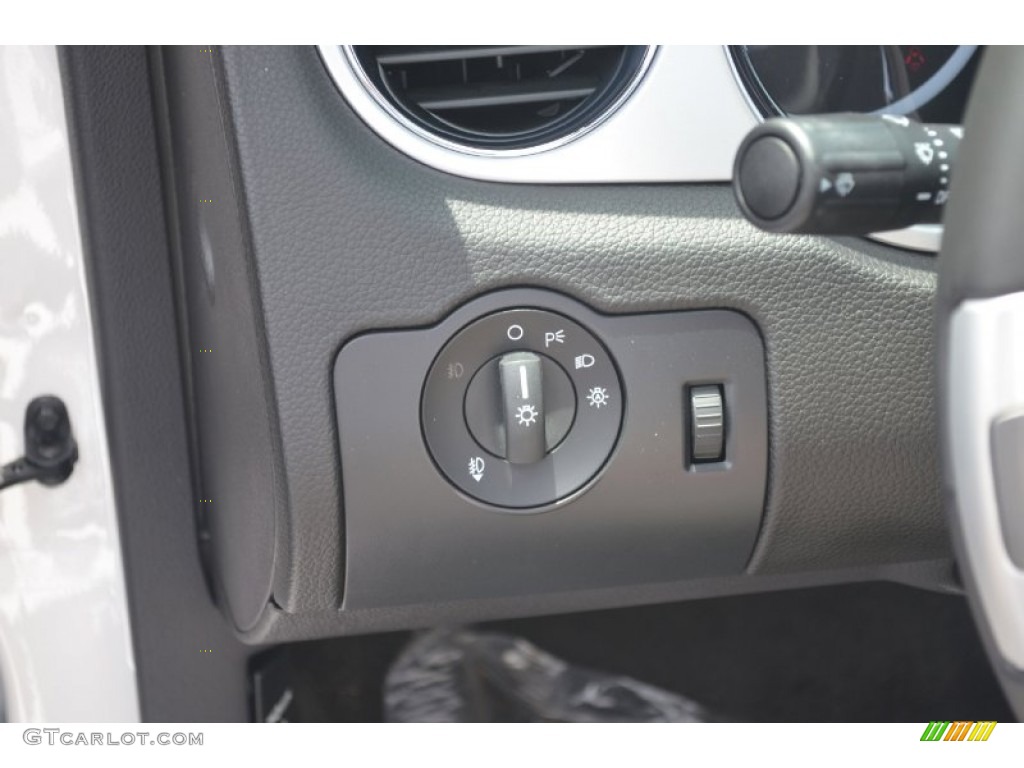 2013 Ford Mustang V6 Premium Convertible Controls Photo #66673496